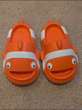 PatPat Orange and White Kids Fish Water Shoes
